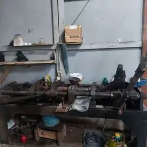 mesin moulding plastik